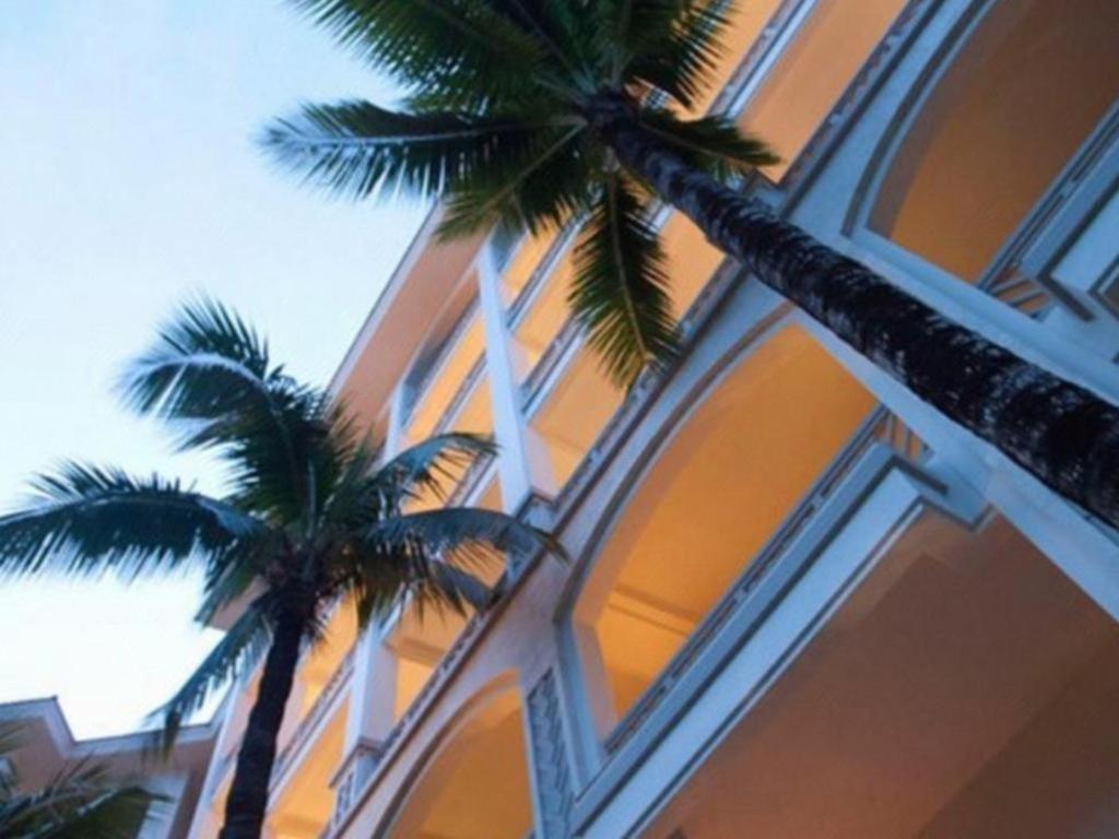 Olalani Resort & Condotel Дананг Екстериор снимка