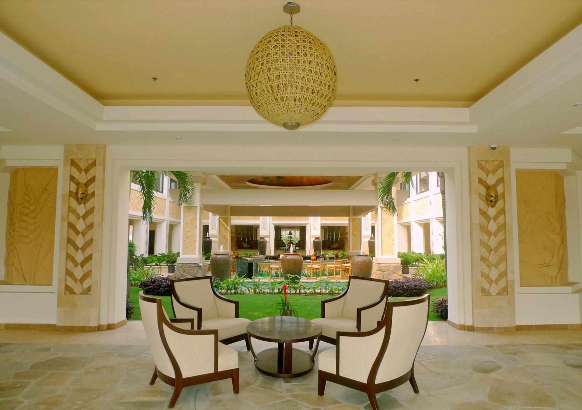 Olalani Resort & Condotel Дананг Екстериор снимка