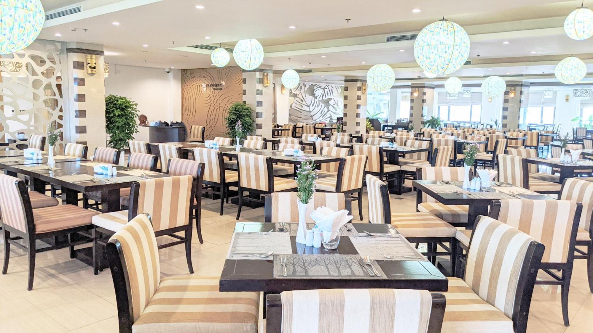 Olalani Resort & Condotel Дананг Екстериор снимка