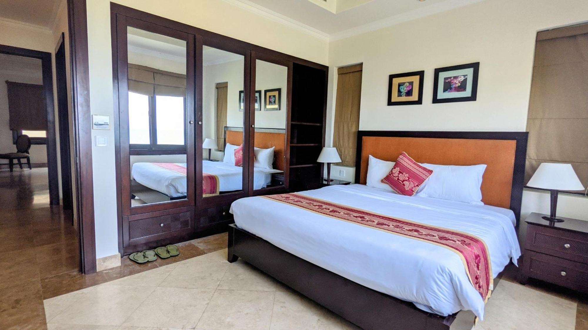 Olalani Resort & Condotel Дананг Екстериор снимка