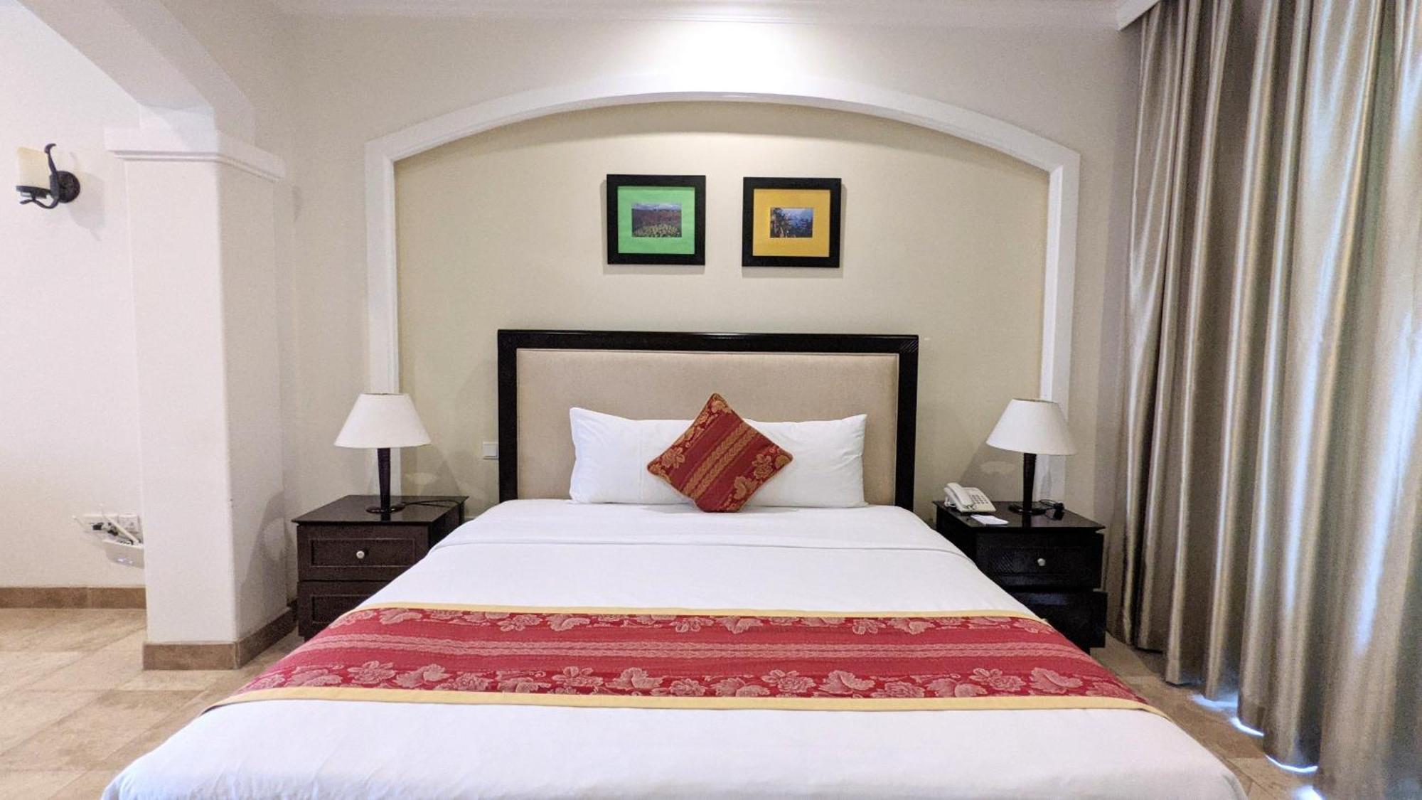 Olalani Resort & Condotel Дананг Екстериор снимка