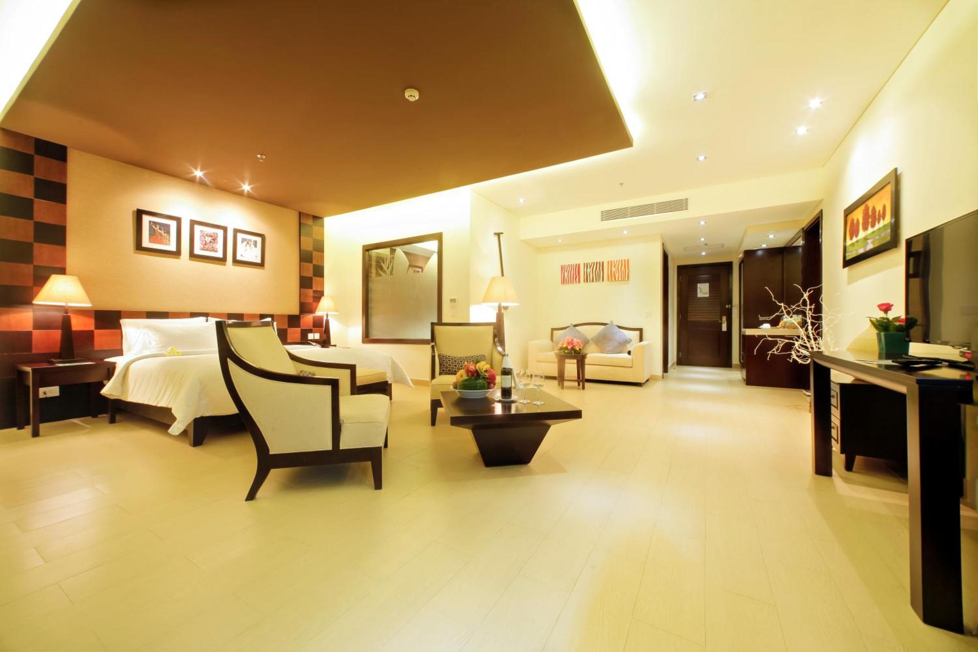 Olalani Resort & Condotel Дананг Екстериор снимка
